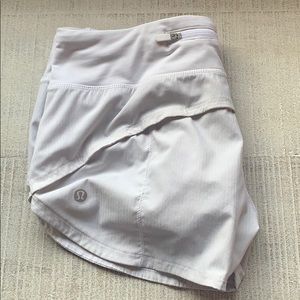 Lululemon Speed Up Short 2.5” white  size 4